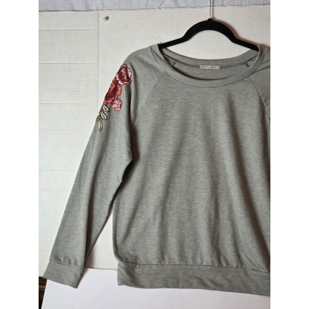 West Kei Gray Floral Embroidered Raglan Crewneck Pullover Sweatshirt M TU37035 - Picture 9 of 10
